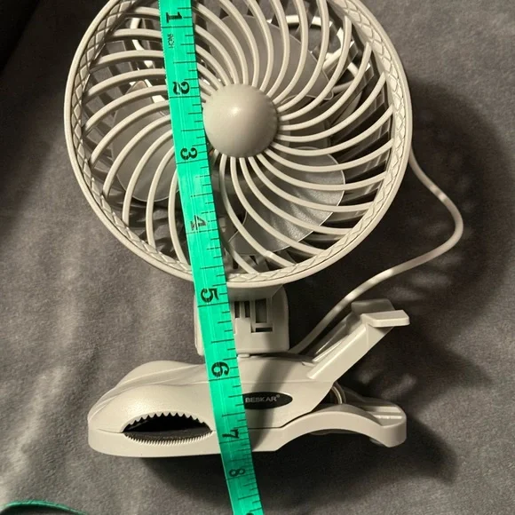 NWT Portable Clip-On Small Desk Fan - Light Gray - Picture 4 of 7